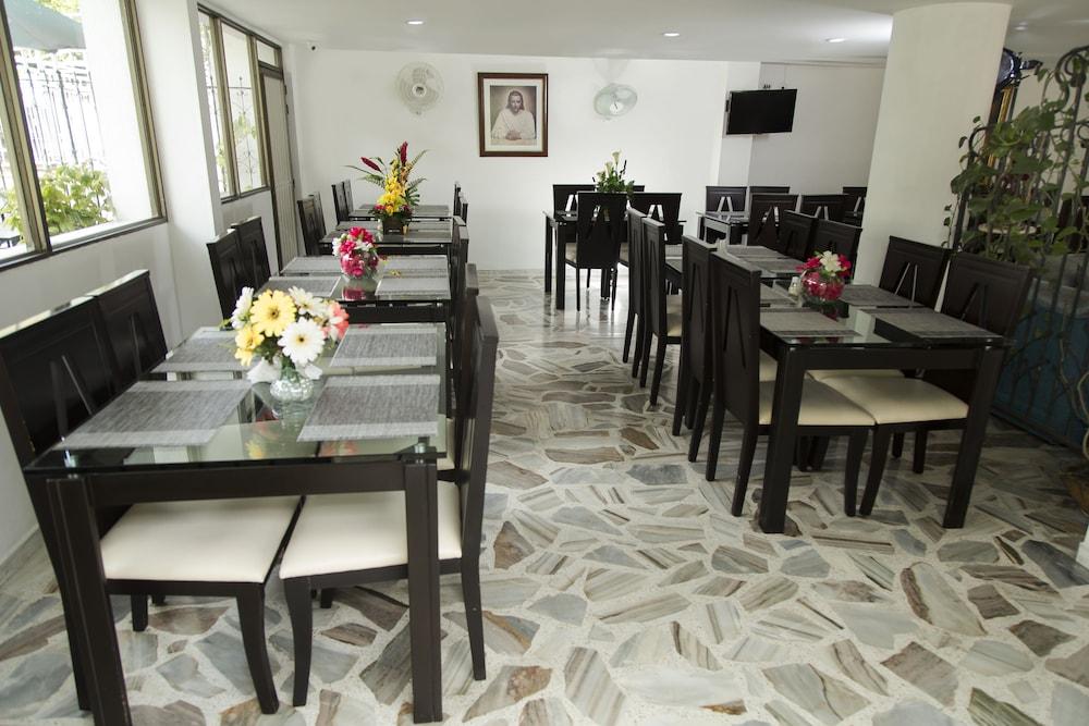 Hotel Flamingo Cali Esterno foto