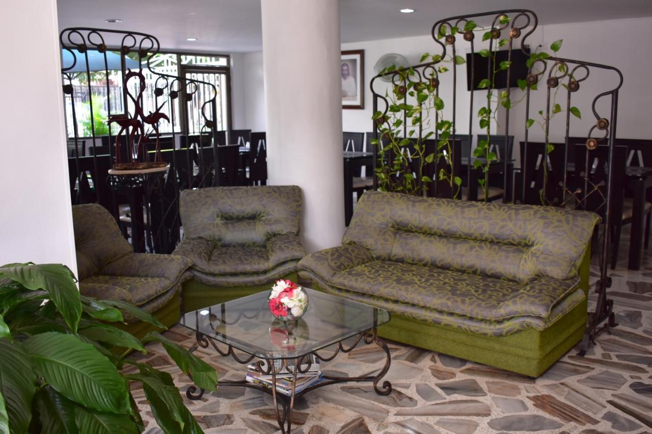 Hotel Flamingo Cali Esterno foto